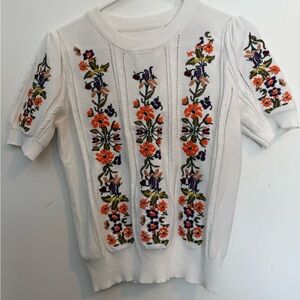 Vintage- inspired white knit top with embroidery Size S